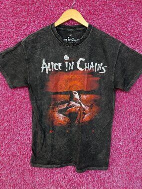 Alice In Chains "Dirt" Album Cover Graphic T-Shirt Medium